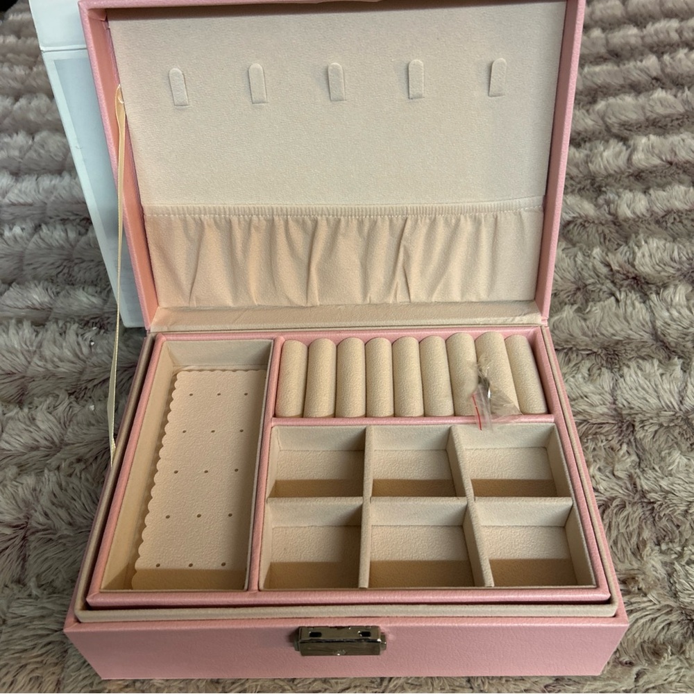 Allinside Pink Jewelry Box
With Key